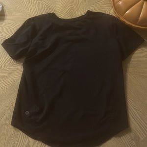 Lulu lemon black T